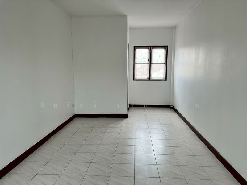 Thanakorn Villa 4 Village Pinklao-Rama 7, Nonthaburi, Theot Phra Kiat Road, Wat Chalo, Bang Kruai, Nonthaburi, 3 Bedrooms, 120 sqm, Townhouse For Sale, by สินรัตน์ ปรีชานุกูล, 500410969 - DDproperty.com