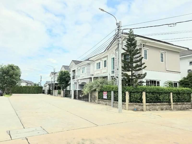 ขาย บ้านแฝด มุมถนนเมน หมู่บ้าน นีโอ โฮม รัตนาธิเบศร์-ราชพฤกษ์, Nonthaburi, Bang Rak Pattana, Bang Bua Thong, Nonthaburi, 4 Bedrooms, 110 sqm, Semi-Detached House (Twin House) For Sale, by กรณวัสส์ กัณฑวัสส์วงส์, 500411051 - DDproperty.com