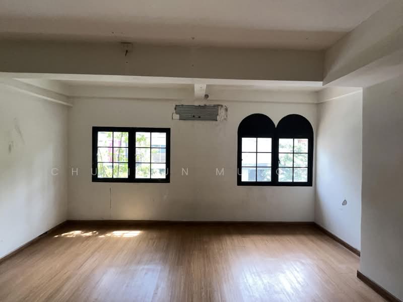 For Rent: Shop House in Phrom Phong BTS Walk Distance Ideal for Cafe, Restaurant, Clinic, กรุงเทพ, คลองตันเหนือ, วัฒนา, กรุงเทพ, 250 ตร.ม., พื้นที่ขายของ ให้เช่า, โดย Chutinun Mungmai, 500411072 - DDproperty.com