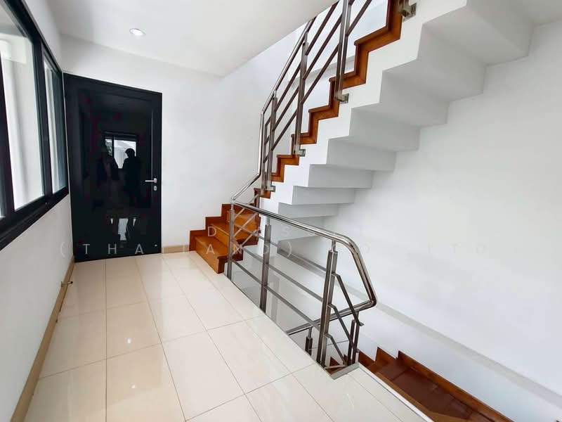 ให้เช่า ตึก ออฟฟิศ พร้อมสตูดิโอ ลาดพร้าว ซอย18 รหัส : T8251, Bangkok, Jom Phon, Chatuchak, Bangkok, , 132 sqm, Office Space For Rent, by DD Asset (Thailand) Co.,Ltd, 500411081 - DDproperty.com