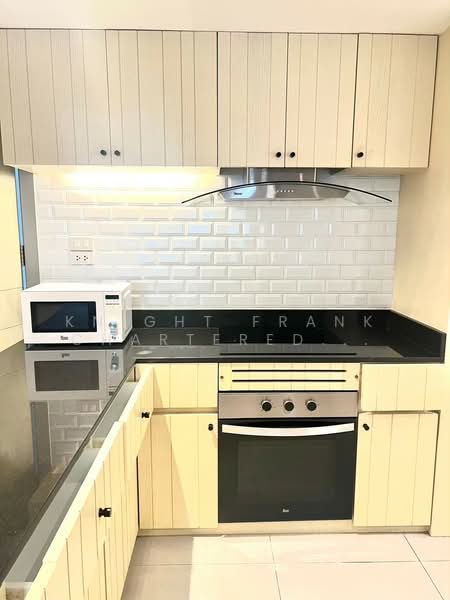 Villa Bajaj, Bangkok, Soi Sukhumvit 19, Khlongtoei Nua, Watthana, Bangkok, 2 Bedrooms, 160 sqm, Condo For Rent, by Knight Frank Chartered (Thailand) Co.,Ltd, 500411124 - DDproperty.com