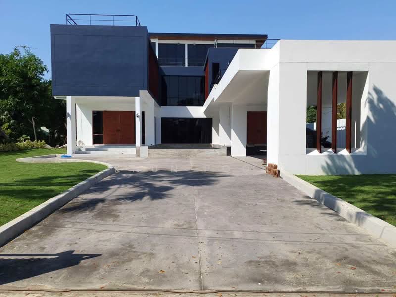 ขาย/เช่า บ้านเดี่ยว Pool Villa ขนาดใหญ่ ทำเล BTS บางจาก (SPSSR296), กรุงเทพ, สุขุมวิท, บางจาก, พระโขนง, กรุงเทพ, 700 ตร.ม., วิลล่า ให้เช่า, โดย Khun Poon, 500411144 - DDproperty.com