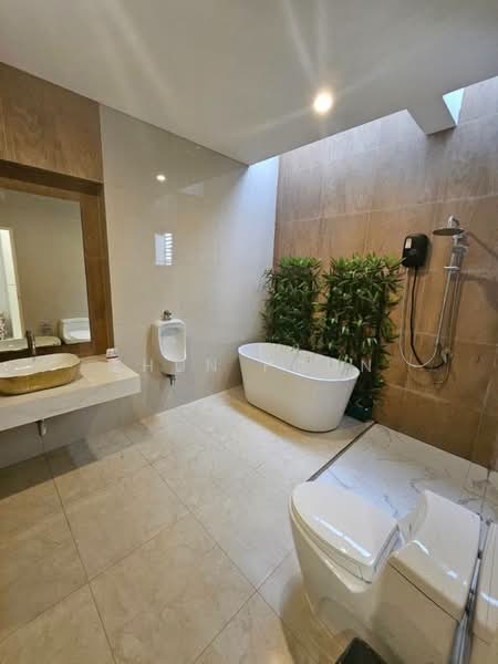 For Sale / Rent: Spacious 3-Storey Pool Villa Near BTS Bang Chak (SPSSR296), Bangkok, สุขุมวิท, Bang Chak, Phra Khanong, Bangkok, 5 Bedrooms, 700 sqm, Villa For Rent, by Khun Poon, 500411144 - DDproperty.com
