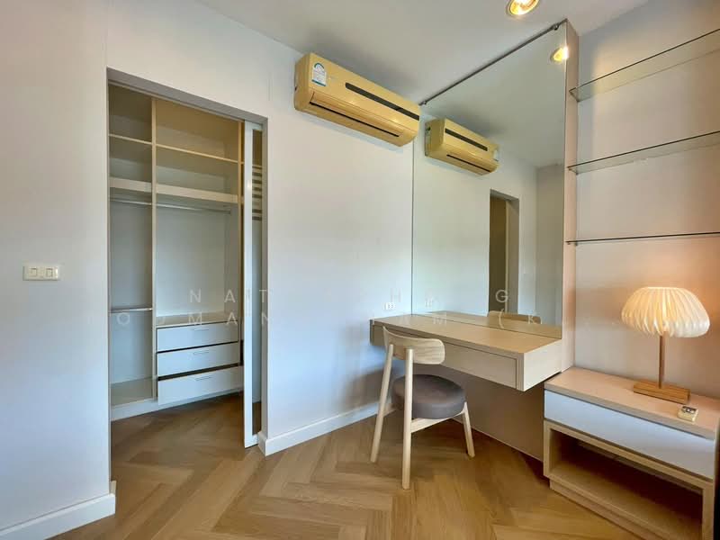 Q House Condo Sathorn, Bangkok, Thonburi Road, Khlong Ton Sai, Khlong San, Bangkok, 1 Bedroom, 45 sqm, Condo For Rent, by NATTAPHONG Yodmanotham (K. Book), 500411180 - DDproperty.com