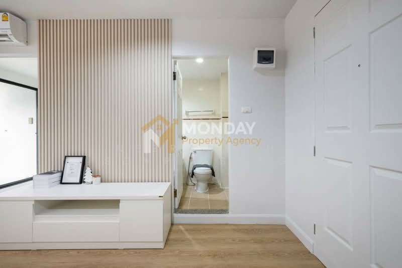 Lumpini Place Pinklao, Bangkok, 28 Borommaratchachonnani Road, Bang Bamru, Bang Phlat, Bangkok, 1 Bedroom, 30 sqm, Condo For Sale, by Neeranuch Somprasong, 500411181 - DDproperty.com