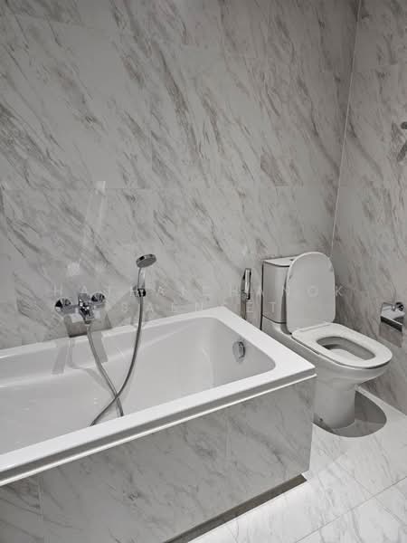 Fynn Asoke, Bangkok, 28 Sukhumvit 10 Alley, Khlong Toei, Bangkok, 2 Bedrooms, 63 sqm, Condo For Rent, by Hathaichanok Saenset, 500411214 - DDproperty.com