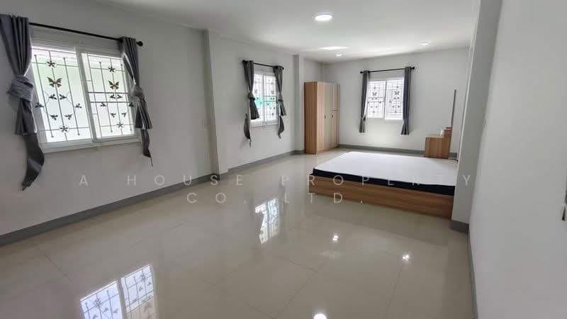 Single house for rent in Waterside Bowin project., Rayong, Mapyangphon, Pluak Daeng, Rayong, 3 Bedrooms, 240 sqm, Single Detached House For Rent, by A House Property Co.,Ltd., 500411242 - DDproperty.com