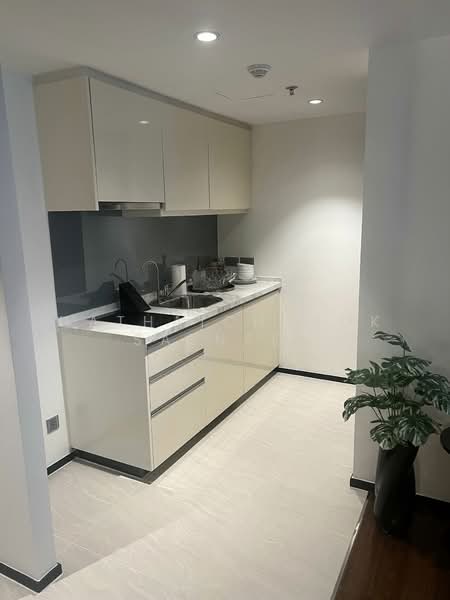The Private Residence Rajdamri, Bangkok, Soi Sarasin 2, Sarasin Road, Lumphini, Pathum Wan, Bangkok, 1 Bedroom, 70 sqm, Condo For Rent, by Hathaichanok Saenset, 500411281 - DDproperty.com