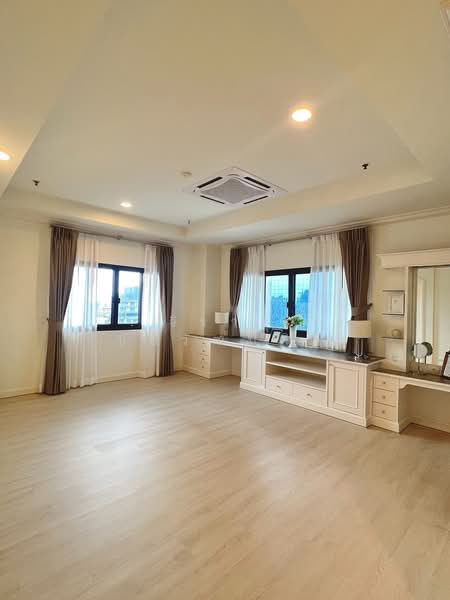 G.P. Grande Tower, Bangkok, 55 Sukhumvit 23, Khlongtoei Nua, Watthana, Bangkok, 4 Bedrooms, 400 sqm, Condo For Rent, by Jirayu Chaiyawattanasiri, 500411284 - DDproperty.com