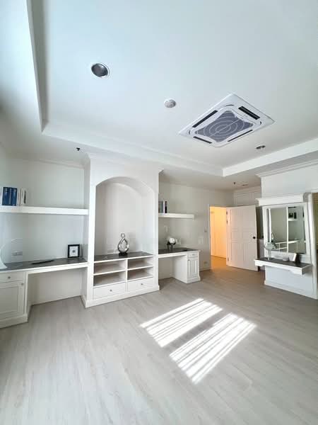 G.P. Grande Tower, Bangkok, 55 Sukhumvit 23, Khlongtoei Nua, Watthana, Bangkok, 4 Bedrooms, 400 sqm, Condo For Rent, by Jirayu Chaiyawattanasiri, 500411284 - DDproperty.com