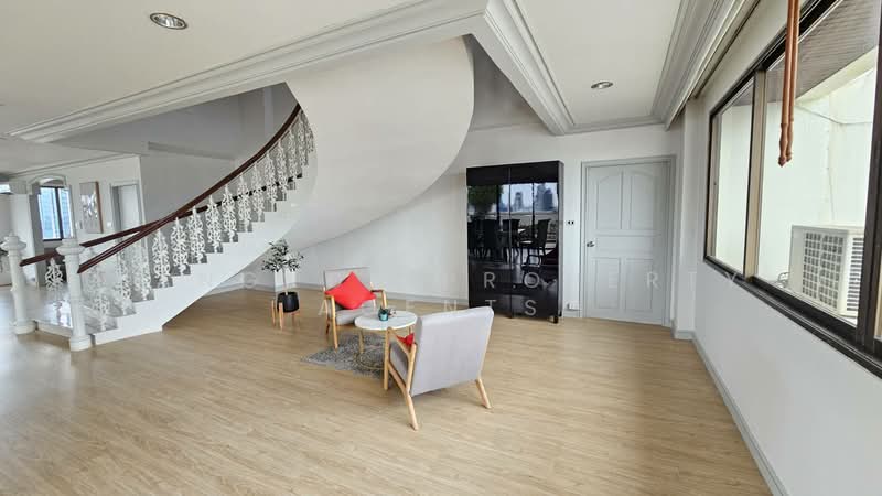 Charan Tower Residences by Aspira, Bangkok, 19 Soi Sukhumvit 43, Khlong Tan Nua, Watthana, Bangkok, 4 Bedrooms, 450 sqm, Condo For Rent, by BANGKOK PROPERTY AGENTS, 500411294 - DDproperty.com