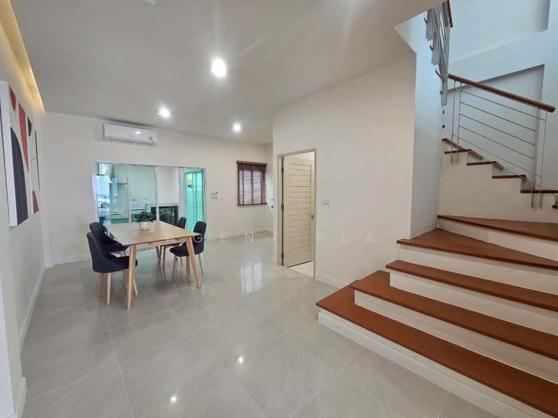 Baan Klang Muang British Town Srinakarin, Samut Prakan, Soi Baan Klang Muang British Town Srinakarin, Bang Kaeo, Bang Plee, Samut Prakan, 3 Bedrooms, 230 sqm, Townhouse For Rent, by Agent Pla, 500411318 - DDproperty.com