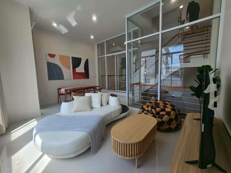 Baan Klang Muang British Town Srinakarin, Samut Prakan, Soi Baan Klang Muang British Town Srinakarin, Bang Kaeo, Bang Plee, Samut Prakan, 3 Bedrooms, 230 sqm, Townhouse For Rent, by Agent Pla, 500411318 - DDproperty.com