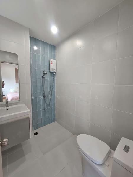 Baan Klang Muang British Town Srinakarin : บ้านกลางเมือง บริติช ทาวน์ ศรีนครินทร์, สมุทรปราการ, ซอยบ้านกลางเมือง บริติช ทาวน์ ศรีนครินทร์, บางแก้ว, บางพลี, สมุทรปราการ, 230 ตร.ม., ทาวน์เฮ้าส์ ให้เช่า, โดย Agent Pla, 500411318 - DDproperty.com