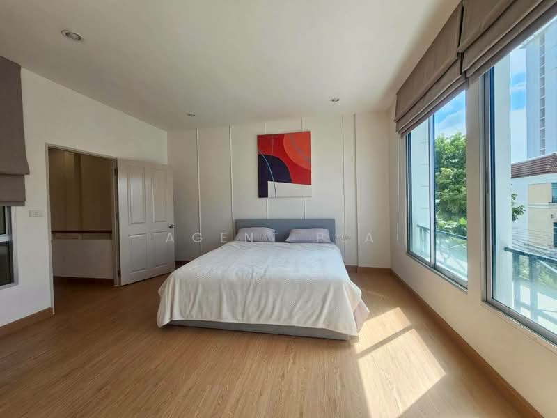 Baan Klang Muang British Town Srinakarin, Samut Prakan, Soi Baan Klang Muang British Town Srinakarin, Bang Kaeo, Bang Plee, Samut Prakan, 3 Bedrooms, 230 sqm, Townhouse For Rent, by Agent Pla, 500411318 - DDproperty.com