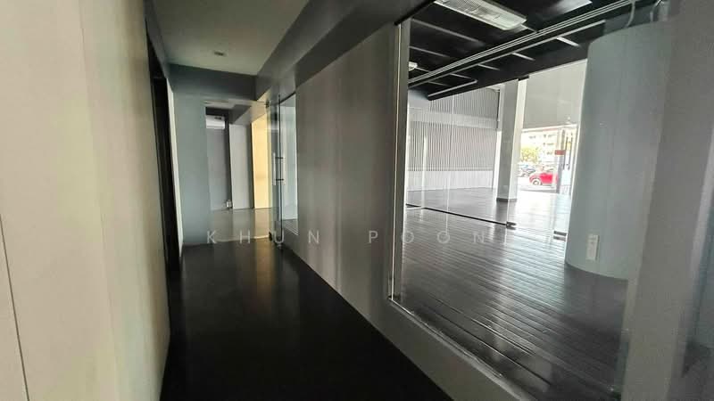 For Rent: 4-Storey Commercial Building on a Main Road Near Suvarnabhumi Airport (SPSSR299), Samut Prakan, กิ่งแก้ว 62, Rachathewa, Bang Plee, Samut Prakan, , 860 sqm, Shophouse For Rent, by Khun Poon, 500411320 - DDproperty.com