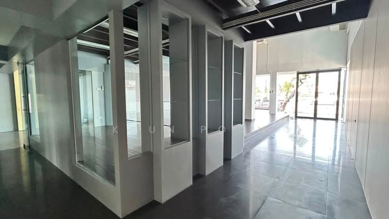 For Rent: 4-Storey Commercial Building on a Main Road Near Suvarnabhumi Airport (SPSSR299), Samut Prakan, กิ่งแก้ว 62, Rachathewa, Bang Plee, Samut Prakan, , 860 sqm, Shophouse For Rent, by Khun Poon, 500411320 - DDproperty.com