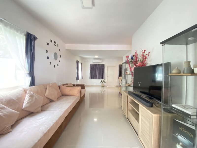 Pruksa Ville 92 Onnut-Suvarnabhumi, Samut Prakan, Soi Ladkrabang 14/1, Ladkrabang Road, Rachathewa, Bang Plee, Samut Prakan, 3 Bedrooms, 110 sqm, Townhouse For Sale, by PP Property, 500411381 - DDproperty.com