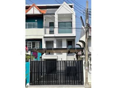 ขาย - ทาวน์โฮม ซอยติวานนท์ 43, นนทบุรี