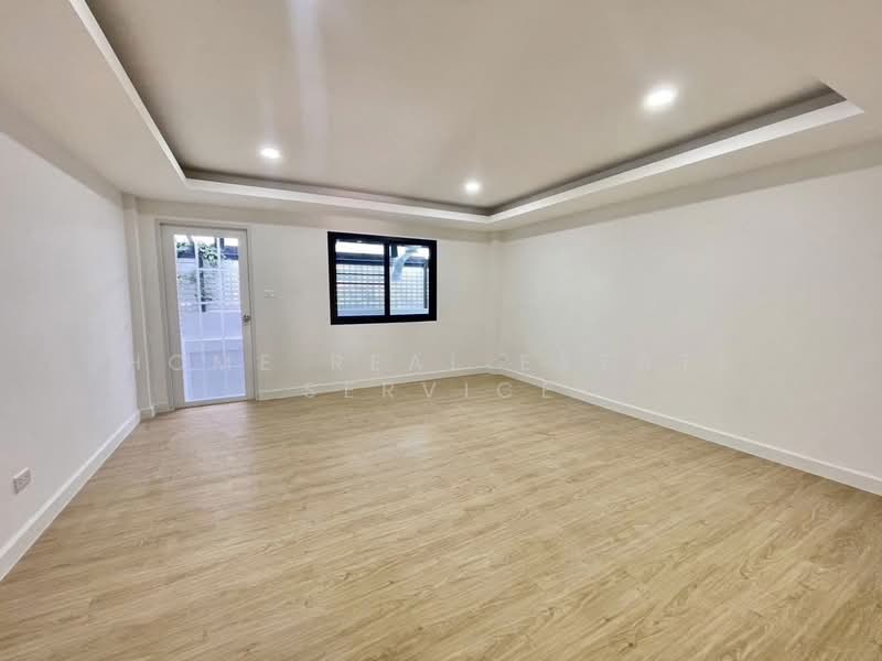 Townhouse Soi Tiwanon 43, Nonthaburi, Tha-Sai, Muang Nonthaburi, Nonthaburi, 4 Bedrooms, 360 sqm, Townhouse For Sale, by HOME Real Estate Service, 500411386 - DDproperty.com