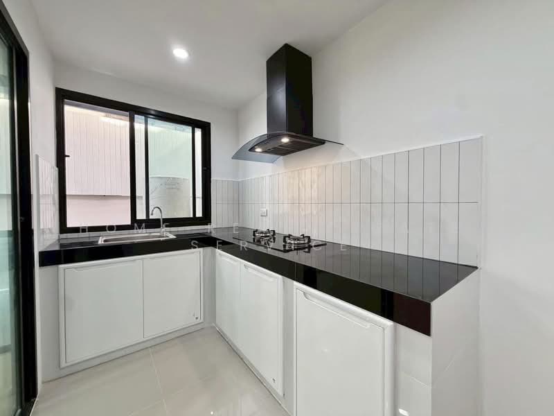 Supalai Park Ville 2 Phaholyothin-Ramintra KM.1, Bangkok, Phaholyothin 48 Road (Intersection 33), Anusaowari, Bang Khen, Bangkok, 4 Bedrooms, 260 sqm, Townhouse For Sale, by HOME Real Estate Service, 500411389 - DDproperty.com