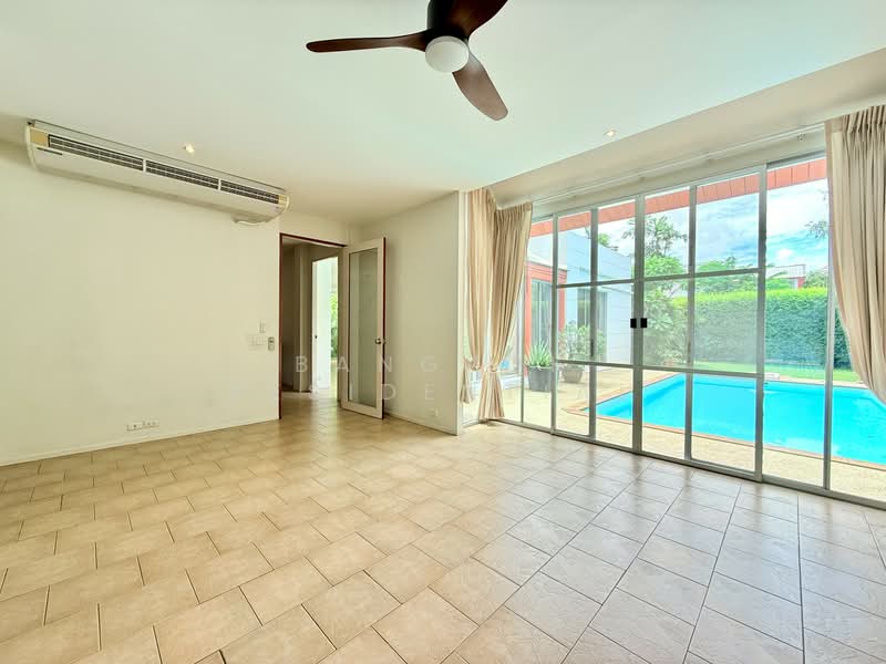 Single House in Compound, Bangkok, Soi Soonvijai, Bang Kapi, Huai Khwang, Bangkok, 4 Bedrooms, 500 sqm, Single Detached House For Rent, by Bangkok Residential, 500411404 - DDproperty.com