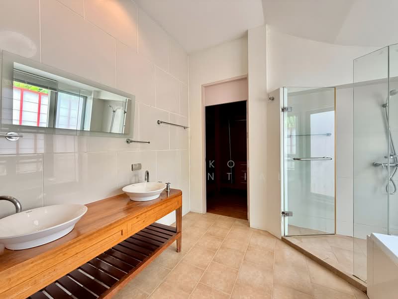 Single House in Compound, Bangkok, Soi Soonvijai, Bang Kapi, Huai Khwang, Bangkok, 4 Bedrooms, 500 sqm, Single Detached House For Rent, by Bangkok Residential, 500411404 - DDproperty.com