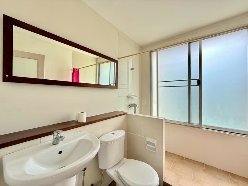 Single House in Compound, Bangkok, Soi Soonvijai, Bang Kapi, Huai Khwang, Bangkok, 4 Bedrooms, 500 sqm, Single Detached House For Rent, by Bangkok Residential, 500411404 - DDproperty.com