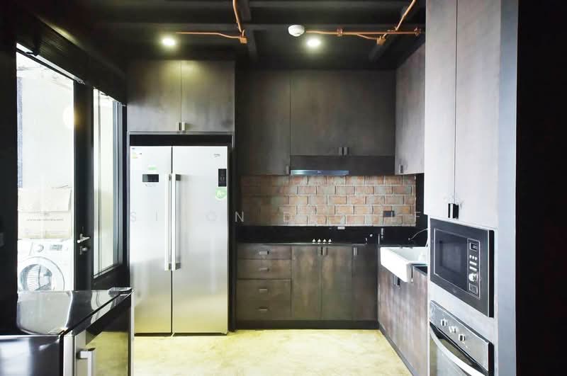 The Emporio Place, Bangkok, 93 Soi Sukhumvit 24, Sukhumvit Road, Khong Tan, Khlong Toei, Bangkok, 2 Bedrooms, 200 sqm, Condo For Rent, by Simon Decalf, 500411461 - DDproperty.com