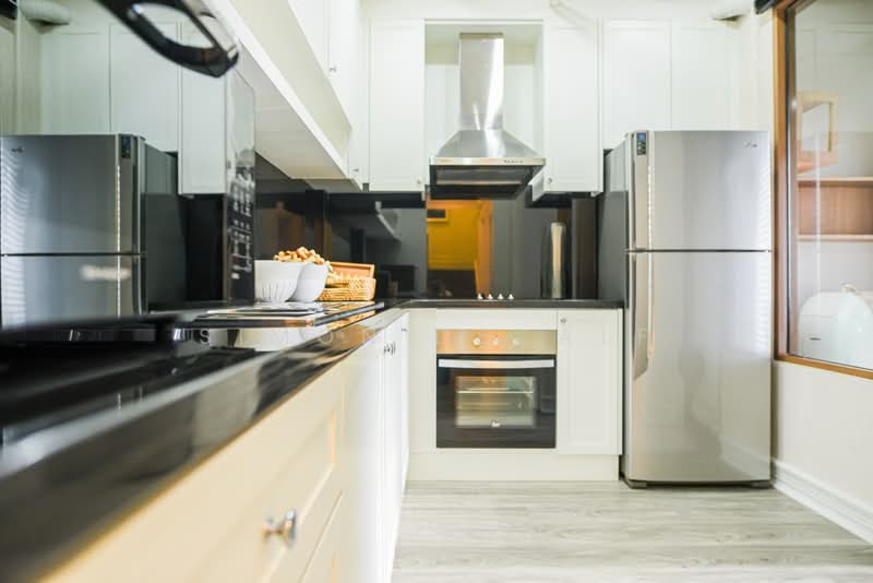 The Emporio Place, Bangkok, 93 Soi Sukhumvit 24, Sukhumvit Road, Khong Tan, Khlong Toei, Bangkok, 3 Bedrooms, 169 sqm, Condo For Rent, by Simon Decalf, 500411484 - DDproperty.com