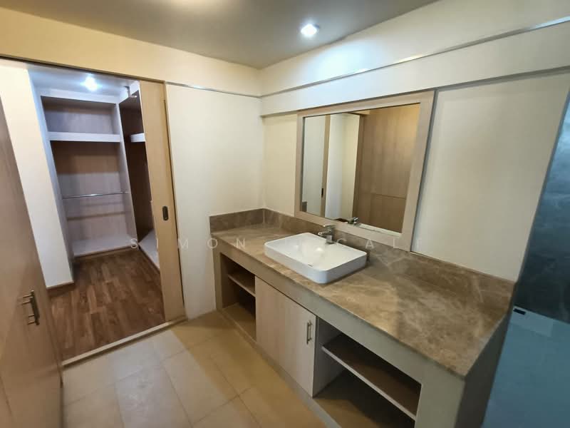The Emporio Place, Bangkok, 93 Soi Sukhumvit 24, Sukhumvit Road, Khong Tan, Khlong Toei, Bangkok, 2 Bedrooms, 145 sqm, Condo For Sale, by Simon Decalf, 500411498 - DDproperty.com