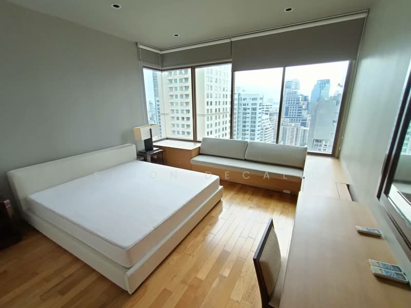 The Emporio Place, Bangkok, 93 Soi Sukhumvit 24, Sukhumvit Road, Khong Tan, Khlong Toei, Bangkok, 3 Bedrooms, 160 sqm, Condo For Rent, by Simon Decalf, 500411503 - DDproperty.com