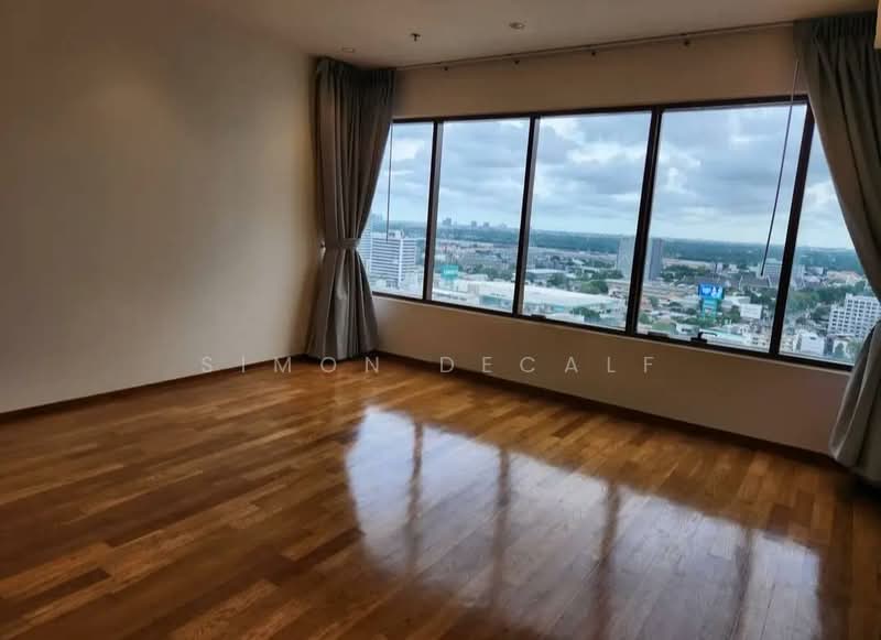 The Emporio Place, Bangkok, 93 Soi Sukhumvit 24, Sukhumvit Road, Khong Tan, Khlong Toei, Bangkok, 3 Bedrooms, 161 sqm, Condo For Rent, by Simon Decalf, 500411532 - DDproperty.com