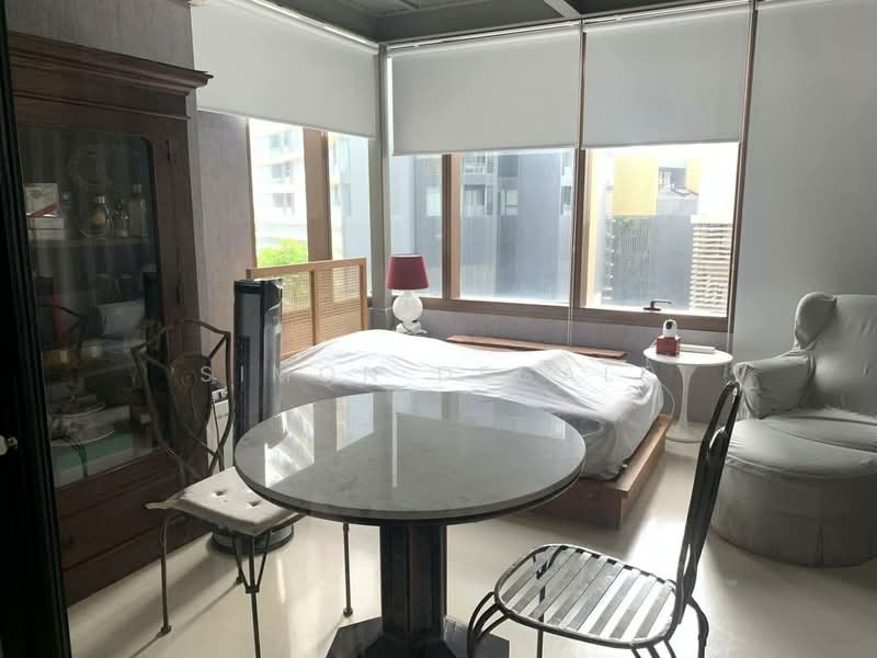 The Emporio Place, Bangkok, 93 Soi Sukhumvit 24, Sukhumvit Road, Khong Tan, Khlong Toei, Bangkok, 2 Bedrooms, 161 sqm, Condo For Rent, by Simon Decalf, 500411537 - DDproperty.com