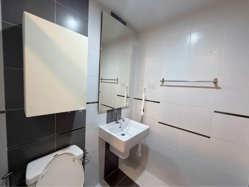 The Base Sukhumvit 77, Bangkok, 289 Sukhumvit 77 Road, Phra Kanong Nua, Watthana, Bangkok, 1 Bedroom, 30 sqm, Condo For Rent, by Sompob Buaparungsri, 500411571 - DDproperty.com