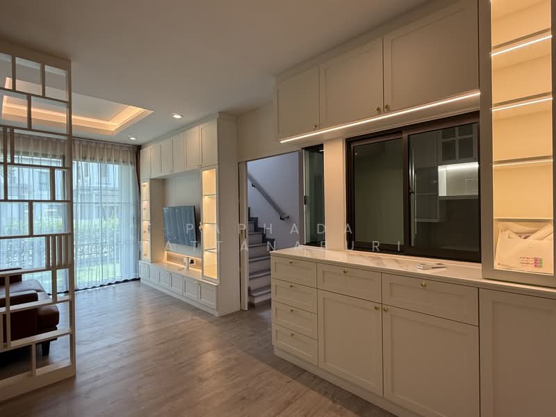 Saransiri Ramkhamhaeng, Bangkok, Khlong Song Ton Nun, Lat Krabang, Bangkok, 4 Bedrooms, 178 sqm, Single Detached House For Sale, by Paphada Rattanaburi, 500411573 - DDproperty.com