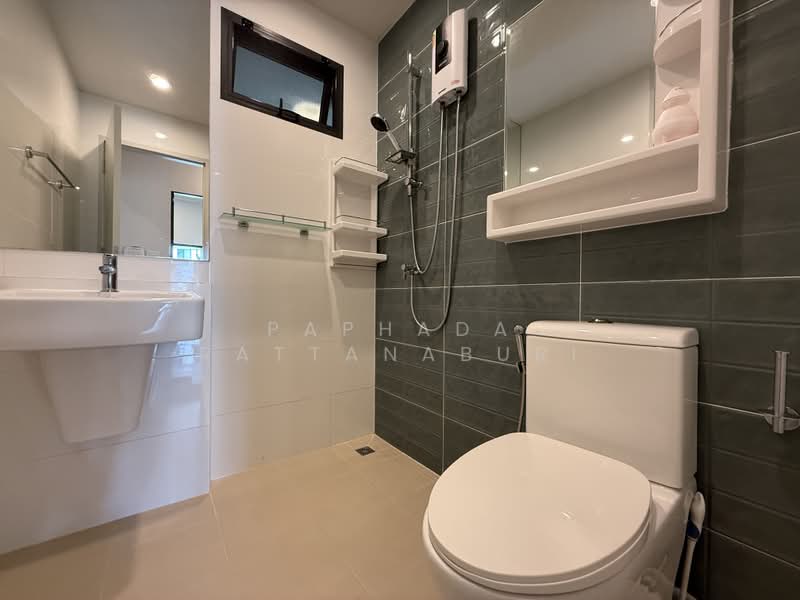 Saransiri Ramkhamhaeng, Bangkok, Khlong Song Ton Nun, Lat Krabang, Bangkok, 4 Bedrooms, 178 sqm, Single Detached House For Sale, by Paphada Rattanaburi, 500411573 - DDproperty.com