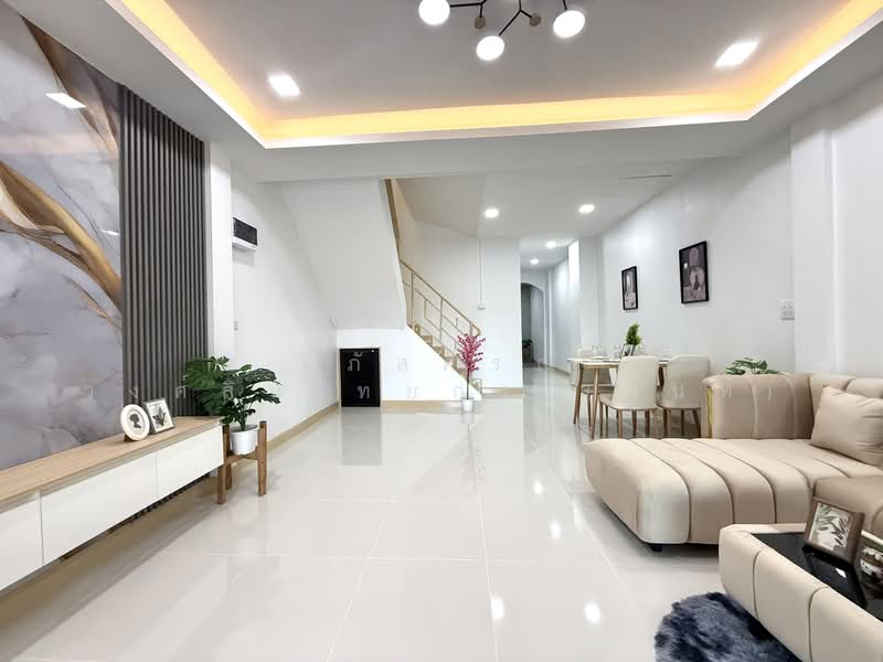 Rungkit Grand Vista, Bangkok, Hathairat Road, Min Buri, Bangkok, 3 Bedrooms, 88 sqm, Townhouse For Sale, by นภัสศรณ์ วงศ์สินไทยกร (นันท์), 500411575 - DDproperty.com