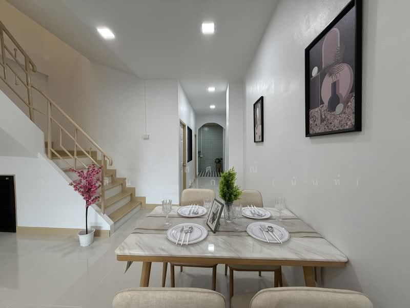 Rungkit Grand Vista : รุ่งกิจ แกรนด์ วิสต้า, กรุงเทพ, ถนนหทัยราษฏร์, มีนบุรี, กรุงเทพ, 88 ตร.ม., ทาวน์เฮ้าส์ ขาย, โดย นภัสศรณ์ วงศ์สินไทยกร (นันท์), 500411575 - DDproperty.com