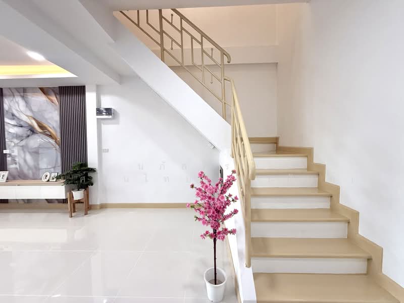 Rungkit Grand Vista, Bangkok, Hathairat Road, Min Buri, Bangkok, 3 Bedrooms, 88 sqm, Townhouse For Sale, by นภัสศรณ์ วงศ์สินไทยกร (นันท์), 500411575 - DDproperty.com