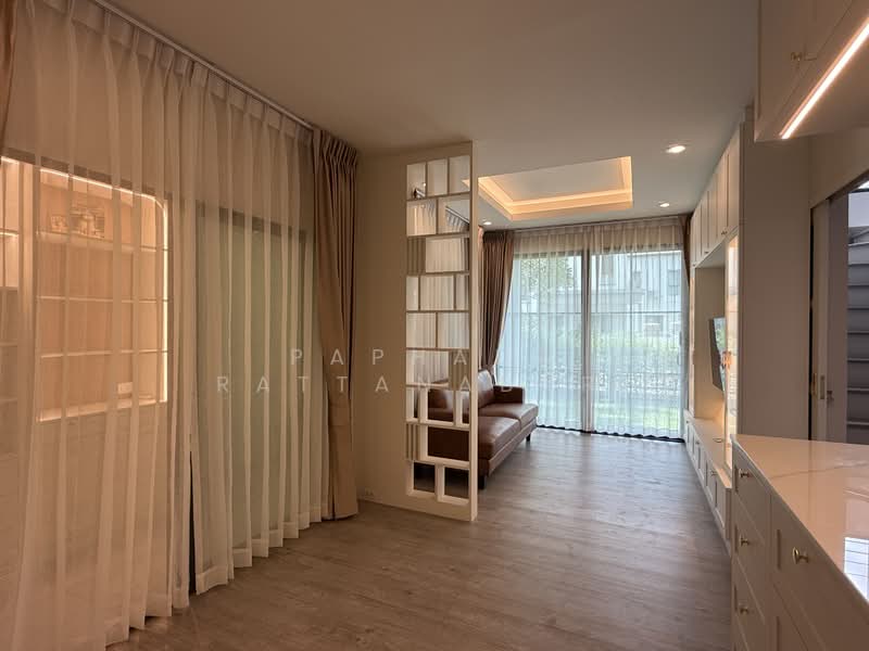 Saransiri Ramkhamhaeng, Bangkok, Khlong Song Ton Nun, Lat Krabang, Bangkok, 4 Bedrooms, 178 sqm, Single Detached House For Rent, by Paphada Rattanaburi, 500411595 - DDproperty.com