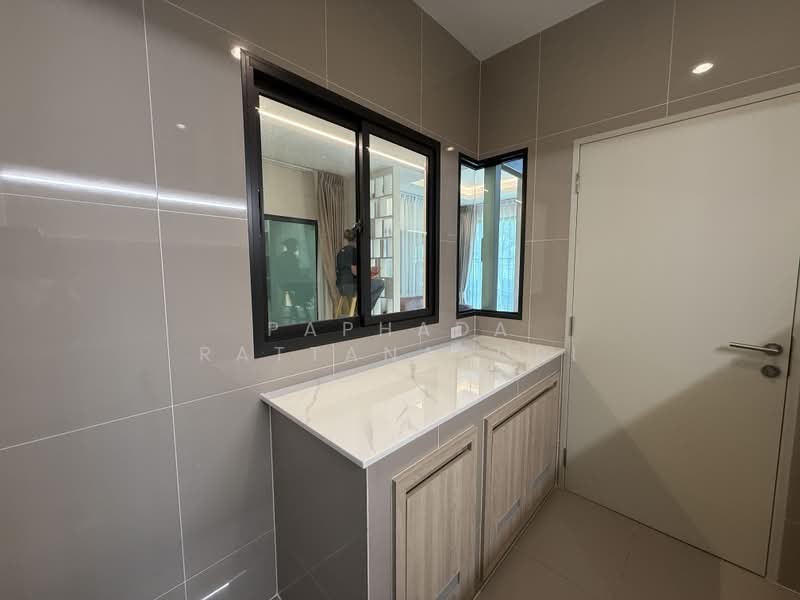 Saransiri Ramkhamhaeng, Bangkok, Khlong Song Ton Nun, Lat Krabang, Bangkok, 4 Bedrooms, 178 sqm, Single Detached House For Rent, by Paphada Rattanaburi, 500411595 - DDproperty.com