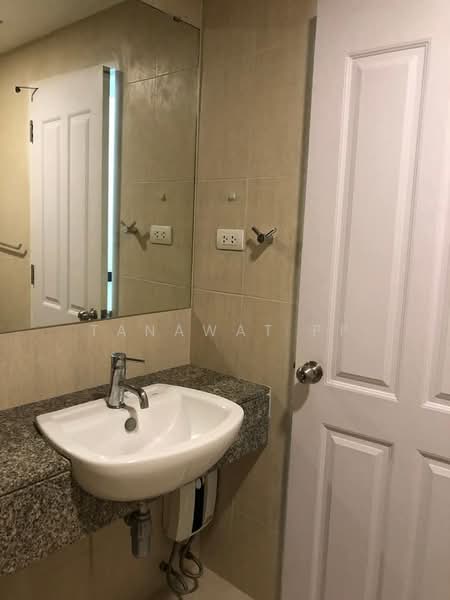 The Clover Thonglor Residence, Bangkok, Soi Sukhumvit 55, Khlong Tan Nua, Watthana, Bangkok, 1 Bedroom, 36 sqm, Condo For Rent, by Tanawat PP, 500411614 - DDproperty.com