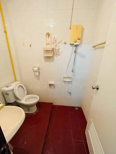 รัชดาภิเษก ห้วยขวาง, Bangkok, Huai Khwang, Huai Khwang, Bangkok, 2 Bedrooms, 80 sqm, Townhouse For Rent, by Airada Parasarn, 500411635 - DDproperty.com