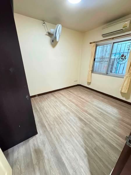 ให้เช่าทาวน์โฮม ม.อคาเดีย ชากค้อ หนองยายบู่ ศรีราชา, Chon Buri (Pattaya), Surasak, Si Racha, Chon Buri (Pattaya), 2 Bedrooms, 85 sqm, Townhouse For Rent, by Dusit Saengfa, 500411677 - DDproperty.com