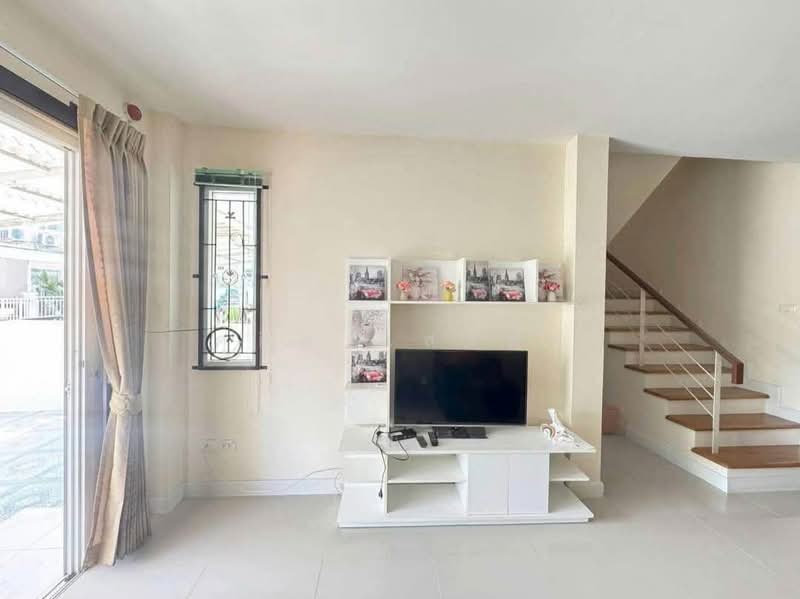 ให้เช่าทาวน์โฮม ม.เดอะเซ็นทรัล หนองยายบู่ ศรีราชา, Chon Buri (Pattaya), Surasak, Si Racha, Chon Buri (Pattaya), 3 Bedrooms, 65 sqm, Townhouse For Rent, by Dusit Saengfa, 500411685 - DDproperty.com