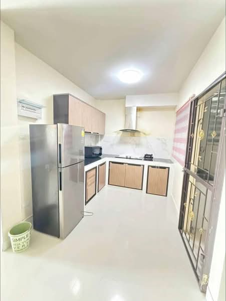 ให้เช่าทาวน์โฮม ม.เดอะเซ็นทรัล หนองยายบู่ ศรีราชา, Chon Buri (Pattaya), Surasak, Si Racha, Chon Buri (Pattaya), 3 Bedrooms, 65 sqm, Townhouse For Rent, by Dusit Saengfa, 500411685 - DDproperty.com