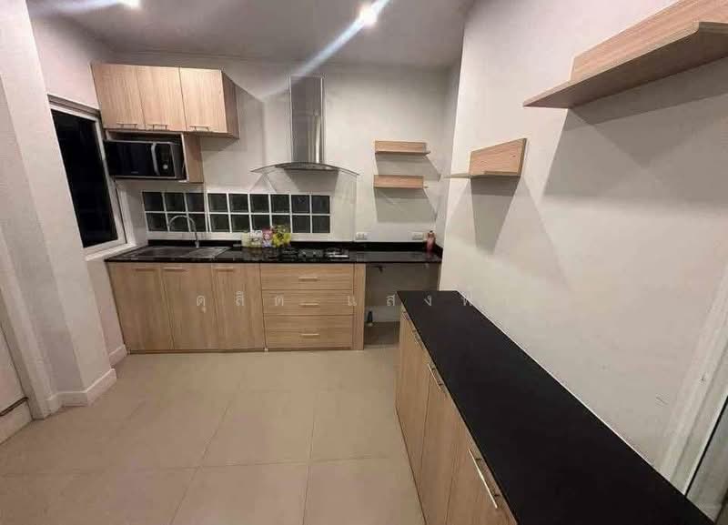 ให้เช่าบ้านแฝด ม.ทริโอทาวน์ ใกล้ เจปาร์ค ศรีราชา, Chon Buri (Pattaya), Surasak, Si Racha, Chon Buri (Pattaya), 3 Bedrooms, 120 sqm, Semi-Detached House (Twin House) For Rent, by Dusit Saengfa, 500411687 - DDproperty.com