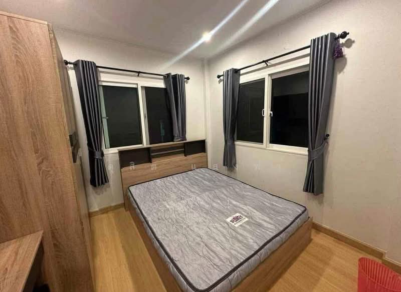 ให้เช่าบ้านแฝด ม.ทริโอทาวน์ ใกล้ เจปาร์ค ศรีราชา, Chon Buri (Pattaya), Surasak, Si Racha, Chon Buri (Pattaya), 3 Bedrooms, 120 sqm, Semi-Detached House (Twin House) For Rent, by Dusit Saengfa, 500411687 - DDproperty.com