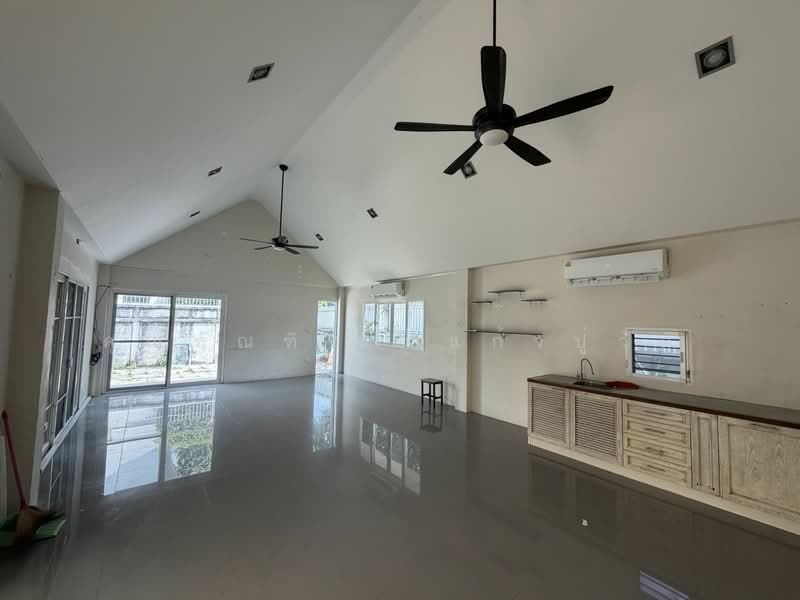 บ้านเช่าประชานิเวศ์2 ประชาชื่นใกล้หมาลัยธุรกิจบัณทิต, Bangkok, Thung Song Hong, Lak Si, Bangkok, 6 Bedrooms, 496 sqm, Single Detached House For Rent, by ทัณฑิกา แก้วปู่วัด, 500411695 - DDproperty.com
